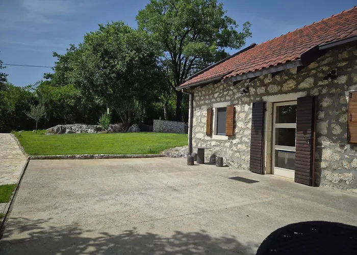 Zlatna Glavica Vila Podgorica