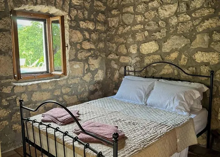 Vila Zlatna Glavica *